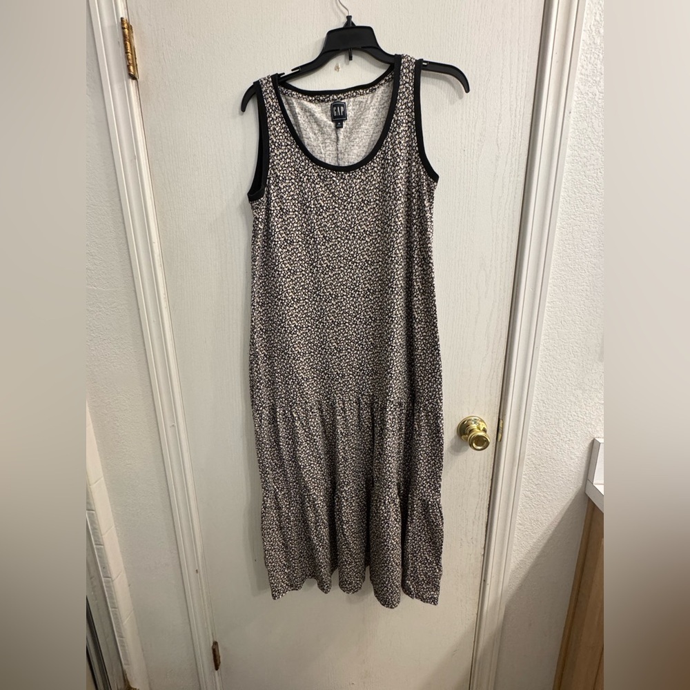 GAP Monochrome Patterned Midi Dress